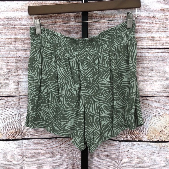 Three Dots Green Printed Beachy Leaves Pull On High Waisted Shorts Size L - Picture 4 of 8